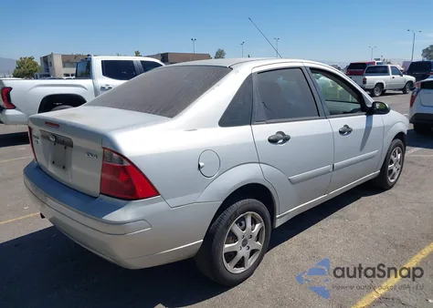 2005 Ford Focus Zx4 z USA, uszkodzony, nr VIN 1FAFP34N35W257578